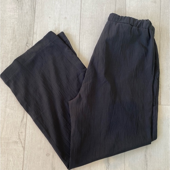 Crepe Wide Leg Pant - Picture 4 of 4